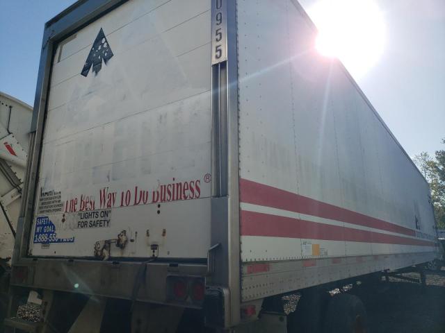 1UYVS24833U079416 - 2003 UTILITY VS2RA WHITE photo 4