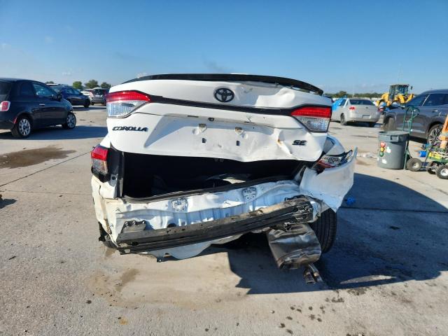 5YFS4MCE7MP096104 - 2021 TOYOTA COROLLA SE WHITE photo 6