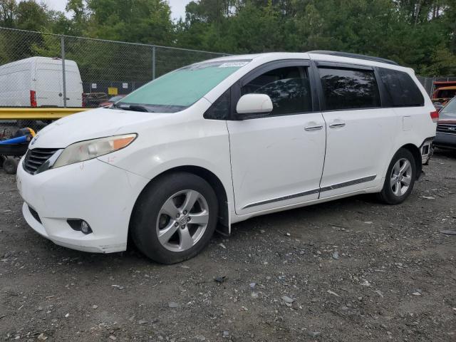 2013 TOYOTA SIENNA XLE, 
