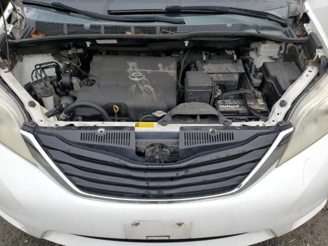 5TDYK3DC5DS332425 - 2013 TOYOTA SIENNA XLE WHITE photo 12