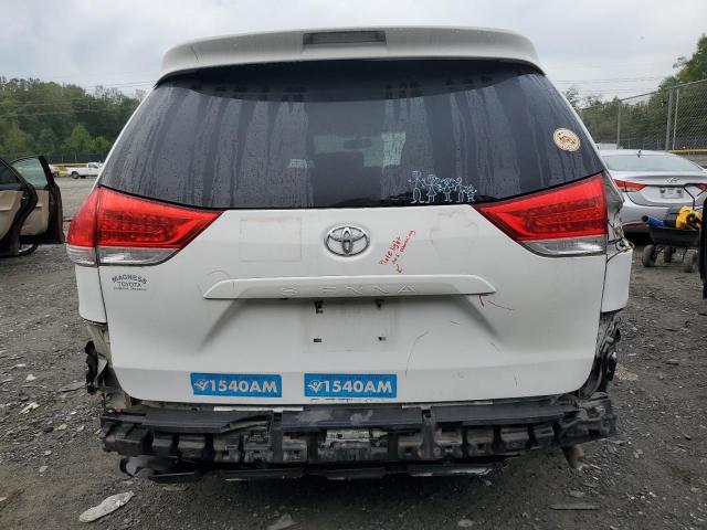5TDYK3DC5DS332425 - 2013 TOYOTA SIENNA XLE WHITE photo 6