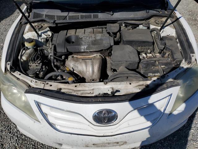 4T4BF3EK4BR138186 - 2011 TOYOTA CAMRY BASE WHITE photo 11