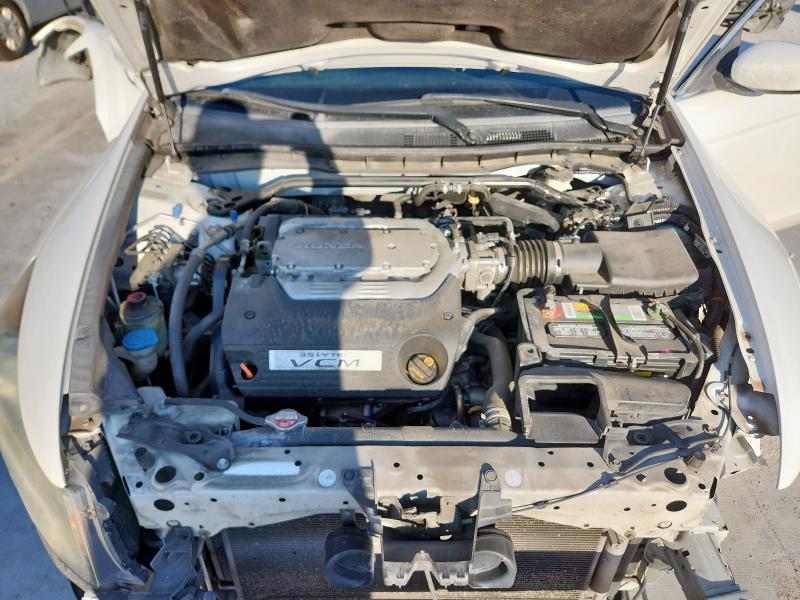 1HGCP3F83CA028091 - 2012 HONDA ACCORD EXL WHITE photo 11