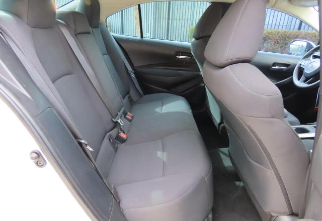 5YFEPMAE2MP171783 - 2021 TOYOTA COROLLA LE თეთრი ფოტო 6