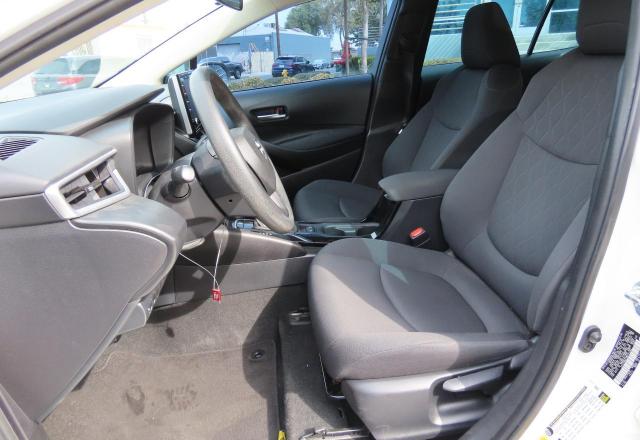 5YFEPMAE2MP171783 - 2021 TOYOTA COROLLA LE თეთრი ფოტო 9