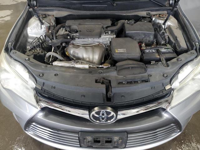 4T4BF1FK7FR507048 - 2015 TOYOTA CAMRY LE SILVER photo 11