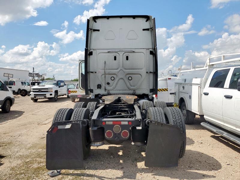 1FUJHHDR5LLLL7070 - 2020 FREIGHTLINER CASCADIA 1 Білий фото 9