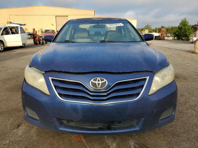 4T1BF3EK2BU597257 - 2011 TOYOTA CAMRY BASE BLUE photo 5