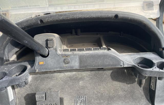 JE1942016870 - 2019 CLUB GOLF CART WHITE photo 8