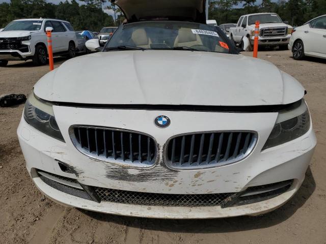 WBALM5C53BE379990 - 2011 BMW Z4 SDRIVE30I WHITE photo 5