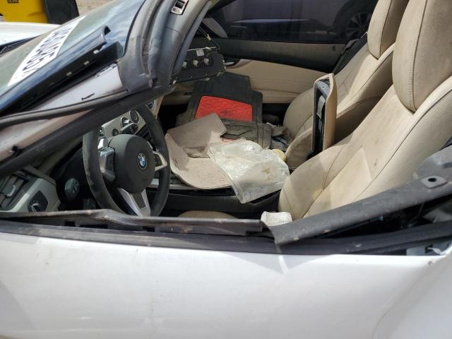 WBALM5C53BE379990 - 2011 BMW Z4 SDRIVE30I WHITE photo 7