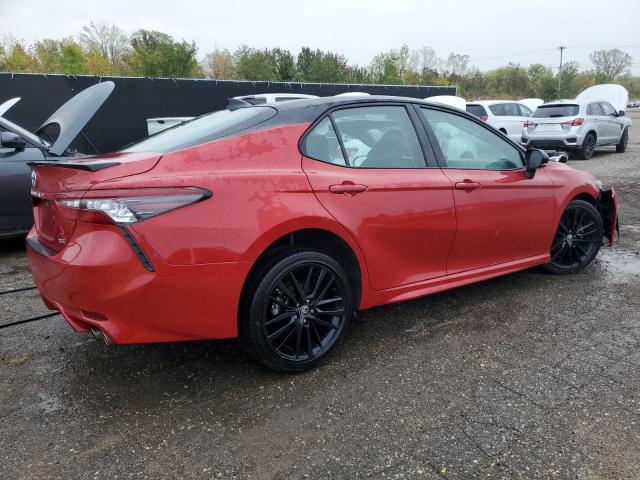 4T1K61AKXRU191585 - 2024 TOYOTA CAMRY XSE RED photo 3