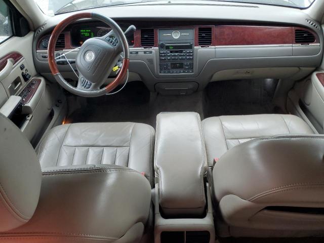 1LNHM82W13Y618811 - 2003 LINCOLN TOWN CAR SIGNATURE Зеленый фото 8