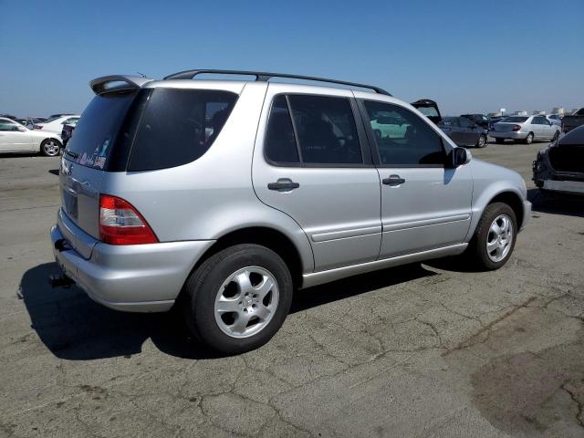 4JGAB57E43A413479 - 2003 MERCEDES-BENZ ML 350 SILVER photo 3