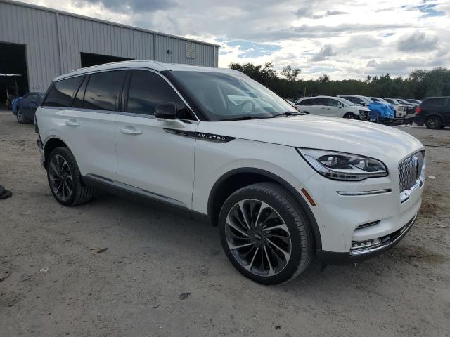 5LM5J7XC6LGL04773 - 2020 LINCOLN AVIATOR RESERVE WHITE photo 4