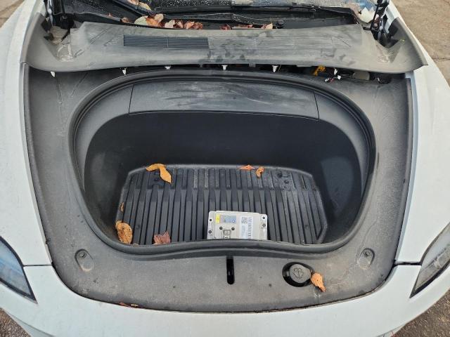 5YJ3E1EAXRF733533 - 2024 TESLA MODEL 3 Ақ фото 11