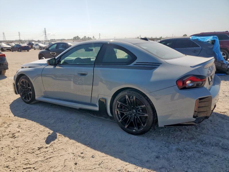 3MF13DM09R8E89320 - 2024 BMW M2 GRAY photo 2