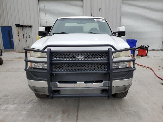 1GCHC29U95E116870 - 2005 CHEVROLET SILVERADO C2500 HEAVY DUTY WHITE photo 5