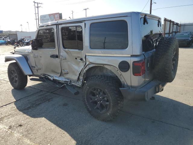 1C4HJXEG2KW513460 - 2019 JEEP WRANGLER U SAHARA SILVER photo 2