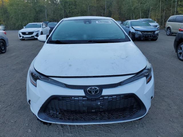5YFBPMBE6MP216502 - 2021 TOYOTA COROLLA LE WHITE photo 5