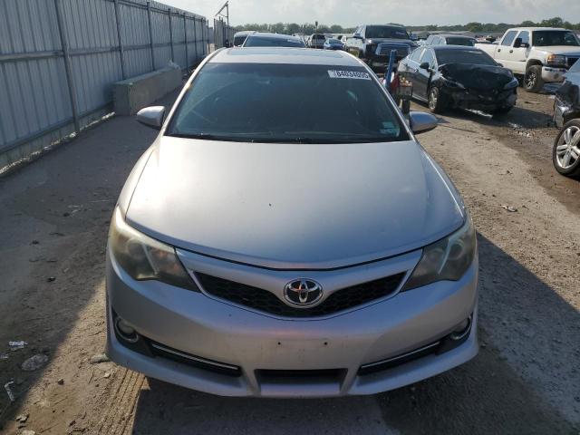 4T1BF1FKXCU023350 - 2012 TOYOTA CAMRY BASE SILVER photo 5