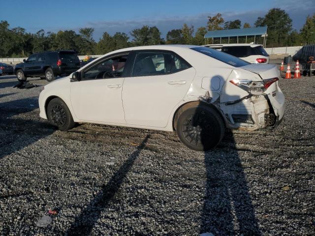 5YFBURHE0JP785774 - 2018 TOYOTA COROLLA L WHITE photo 2