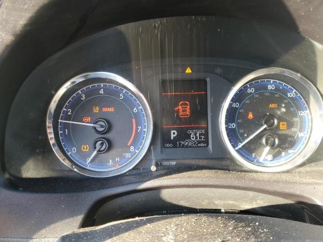 5YFBURHE0JP785774 - 2018 TOYOTA COROLLA L WHITE photo 9