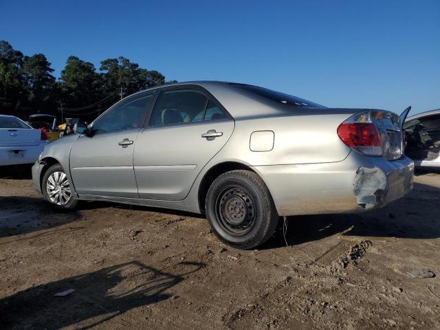 4T1BE30K35U634833 - 2005 TOYOTA CAMRY LE SILVER photo 2