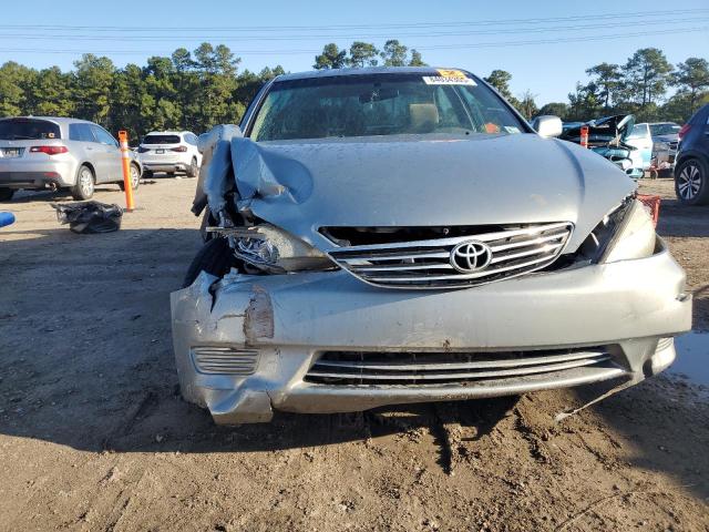 4T1BE30K35U634833 - 2005 TOYOTA CAMRY LE SILVER photo 5