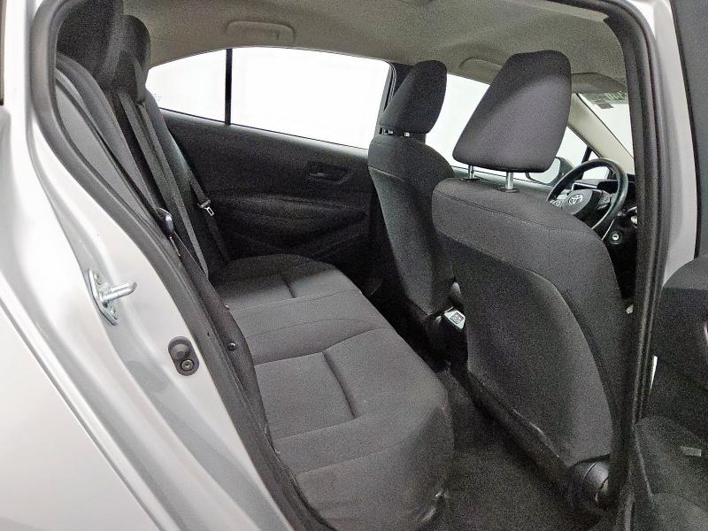 5YFB4MDEXPP047675 - 2023 TOYOTA COROLLA LE Արծաթագույն լուսանկար 10