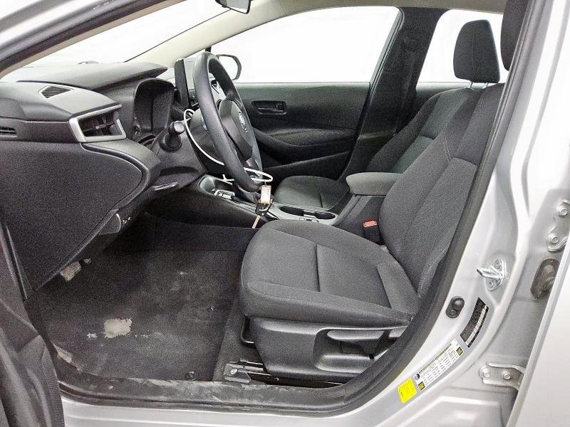 5YFB4MDEXPP047675 - 2023 TOYOTA COROLLA LE Արծաթագույն լուսանկար 7