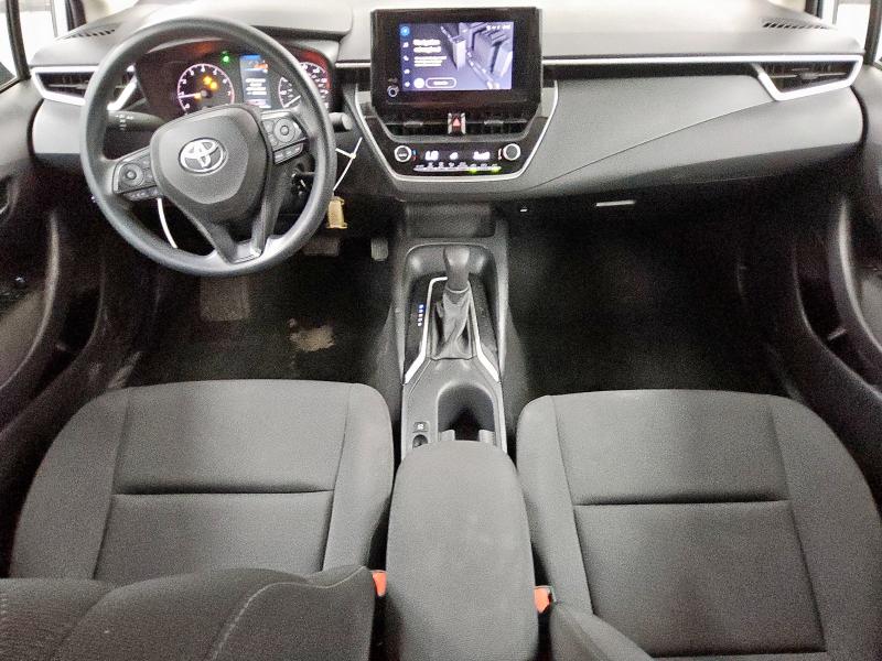 5YFB4MDEXPP047675 - 2023 TOYOTA COROLLA LE Արծաթագույն լուսանկար 8