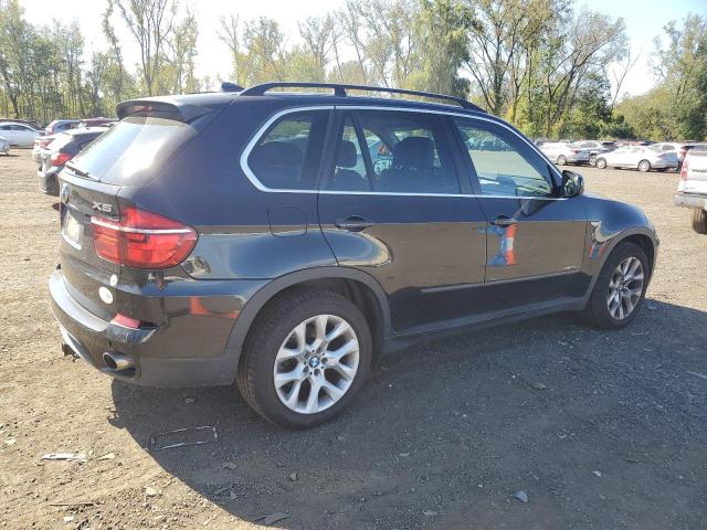5UXZV4C54D0G52943 - 2013 BMW X5 XDRIVE35I BLACK photo 3