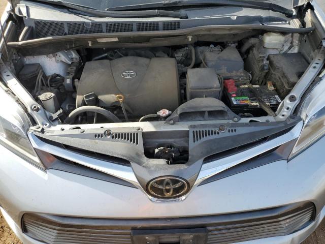 5TDDZ3DCXKS216984 - 2019 TOYOTA SIENNA XLE Gümüş foto 12