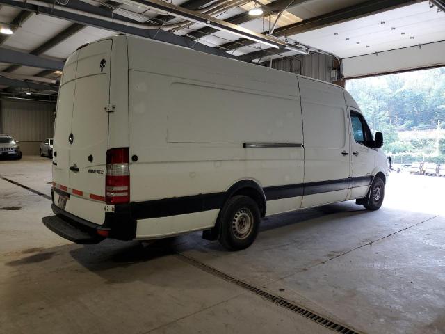 WD3PE8CC4D5800551 - 2013 MERCEDES-BENZ SPRINTER 2500 WHITE photo 3