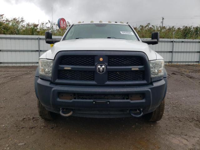 3C7WRNEL7GG261456 - 2016 RAM 5500 Սպիտակ լուսանկար 5