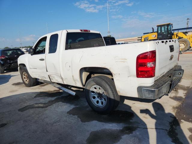1GCEC19C07Z509317 - 2007 CHEVROLET SILVERADO C1500 WHITE photo 2