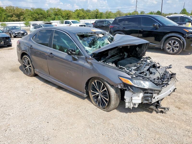 4T1B11HK1JU663696 - 2018 TOYOTA CAMRY L GRAY photo 4