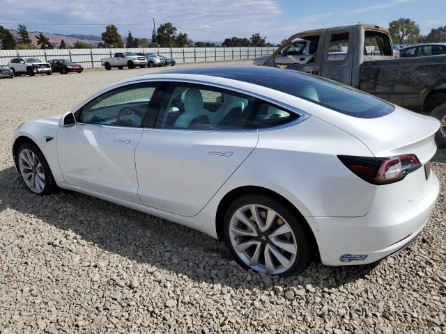 5YJ3E1EB1LF640562 - 2020 TESLA MODEL 3 WHITE photo 2