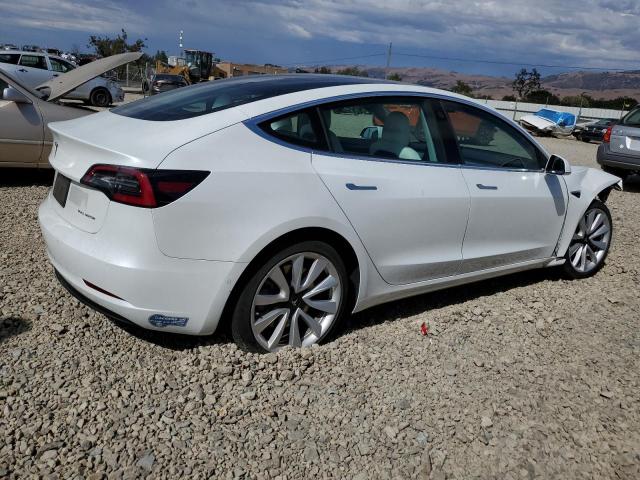 5YJ3E1EB1LF640562 - 2020 TESLA MODEL 3 WHITE photo 3