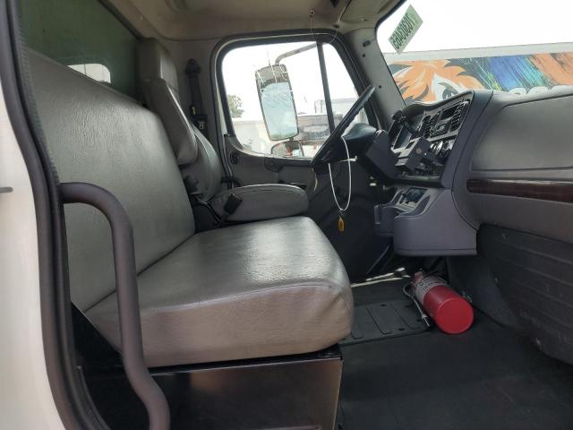 3ALACXDTXHDHV2971 - 2017 FREIGHTLINER M2 106 MEDIUM DUTY WHITE photo 11