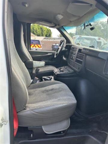 1GBZGUCL4D1147653 - 2013 CHEV EXPRESS G3500 WHITE photo 5