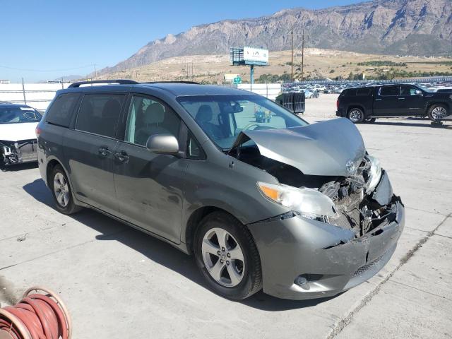 5TDKK3DC8BS130780 - 2011 TOYOTA SIENNA LE 灰色 照片 4