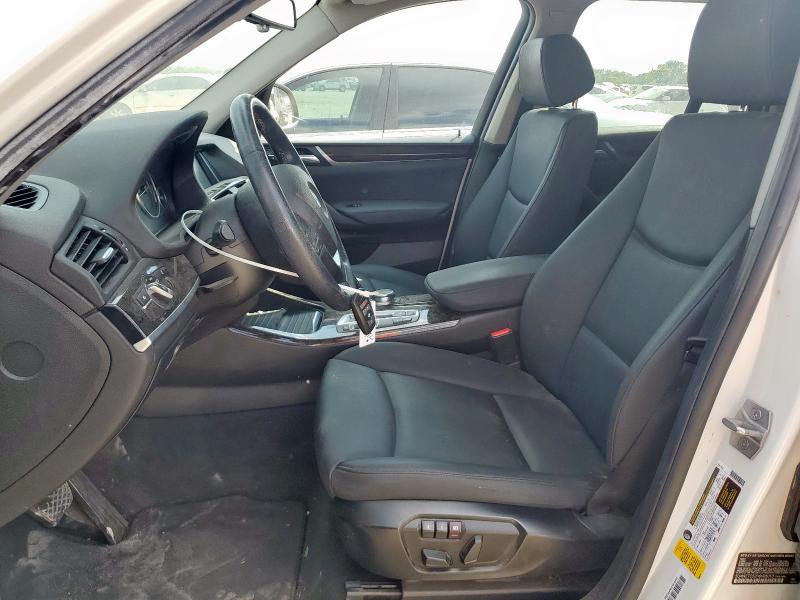 5UXWZ7C52H0V85013 - 2017 BMW X3 SDRIVE28I WHITE photo 7