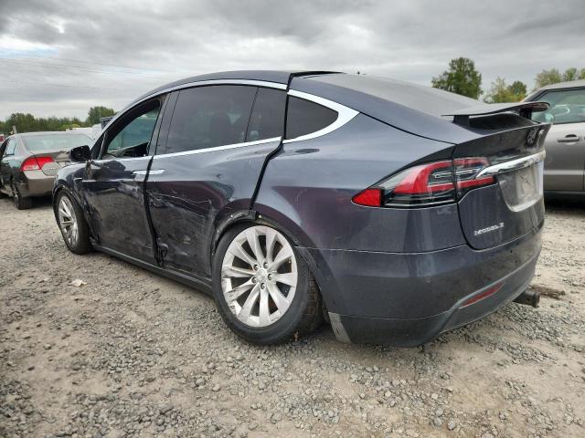 5YJXCBE23JF087732 - 2018 TESLA MODEL X Grau Foto 2