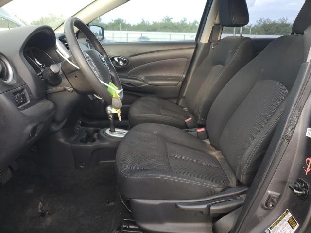 3N1CN7AP3KL842245 - 2019 NISSAN VERSA S ნაცრისფერი ფოტო 7