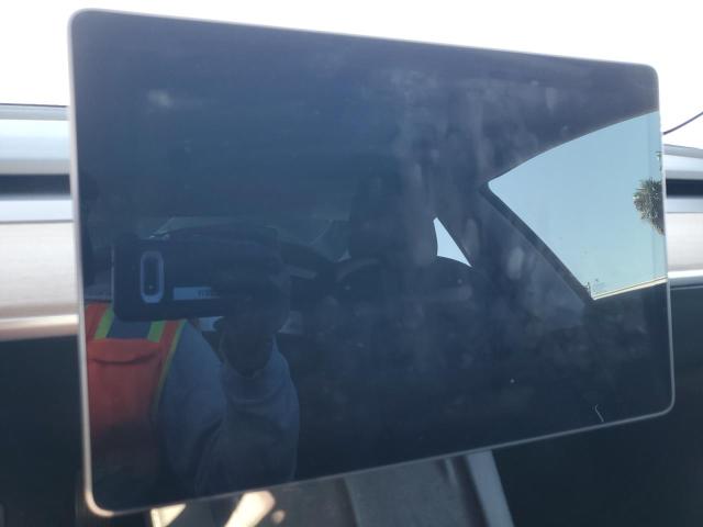 5YJ3E1EA5MF915259 - 2021 TESLA MODEL 3 Սպիտակ լուսանկար 9