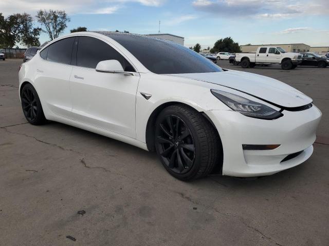 5YJ3E1EA3JF025144 - 2018 TESLA MODEL 3 白色 照片 4