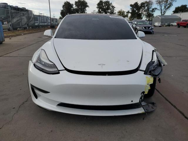 5YJ3E1EA3JF025144 - 2018 TESLA MODEL 3 白色 照片 5