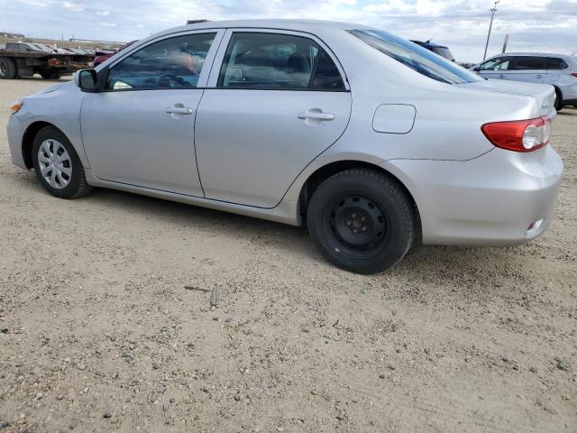 2T1BU4EE9DC011776 - 2013 TOYOTA COROLLA BASE Silber Foto 2